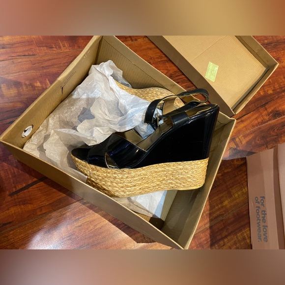 Platform trending cute straw sandal wedges - Picture 2 of 4